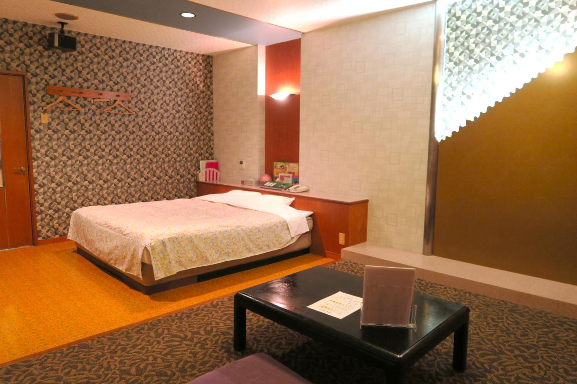 Hotel Silk No Mori (Adults Only) Tosu Buitenkant foto